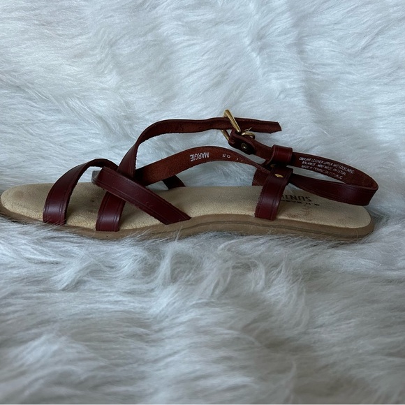 Bass Women's Burgundy Strappy Leather Sandals - Picture 2 of 5
